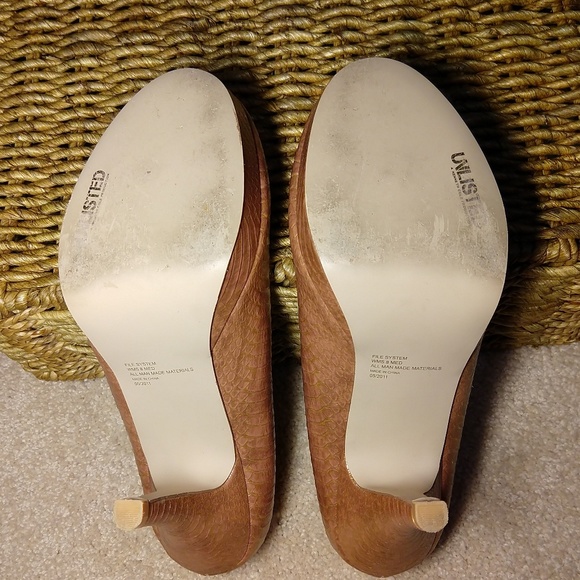 Gold platform heels - Picture 8 of 8